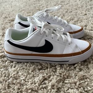 Nike Women's Court Legacy Next Nature Shoes size 7